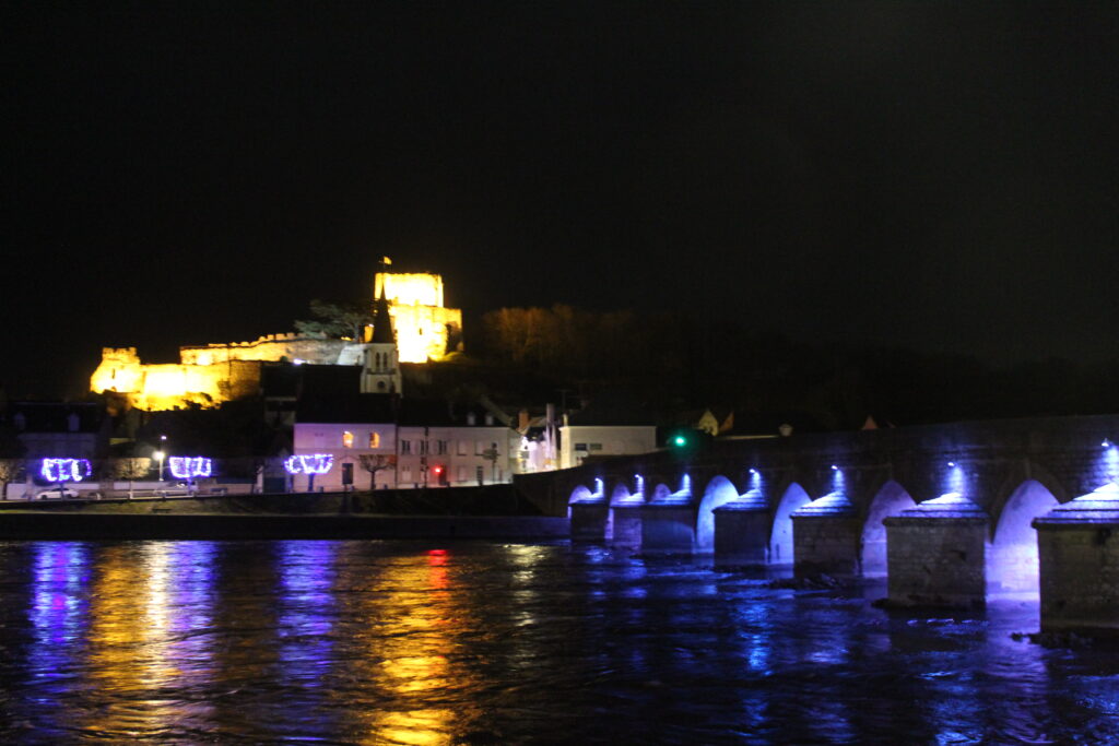 Pont de Montrichard de nuit