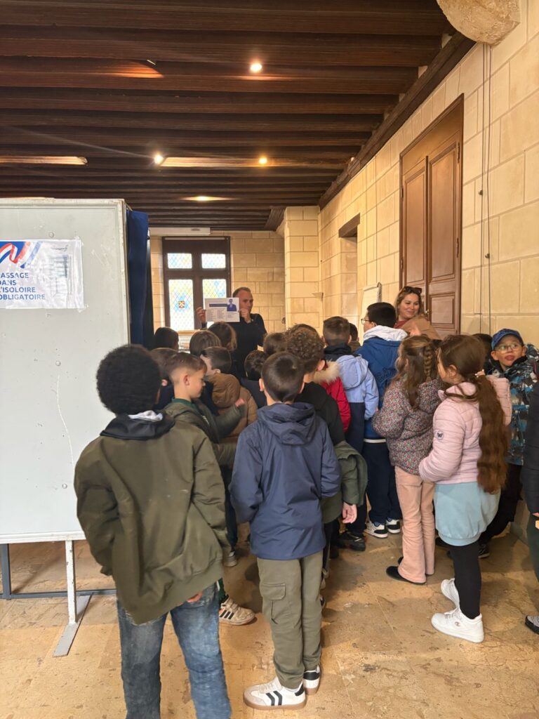 FORMER LES CITOYENS DE DEMAIN