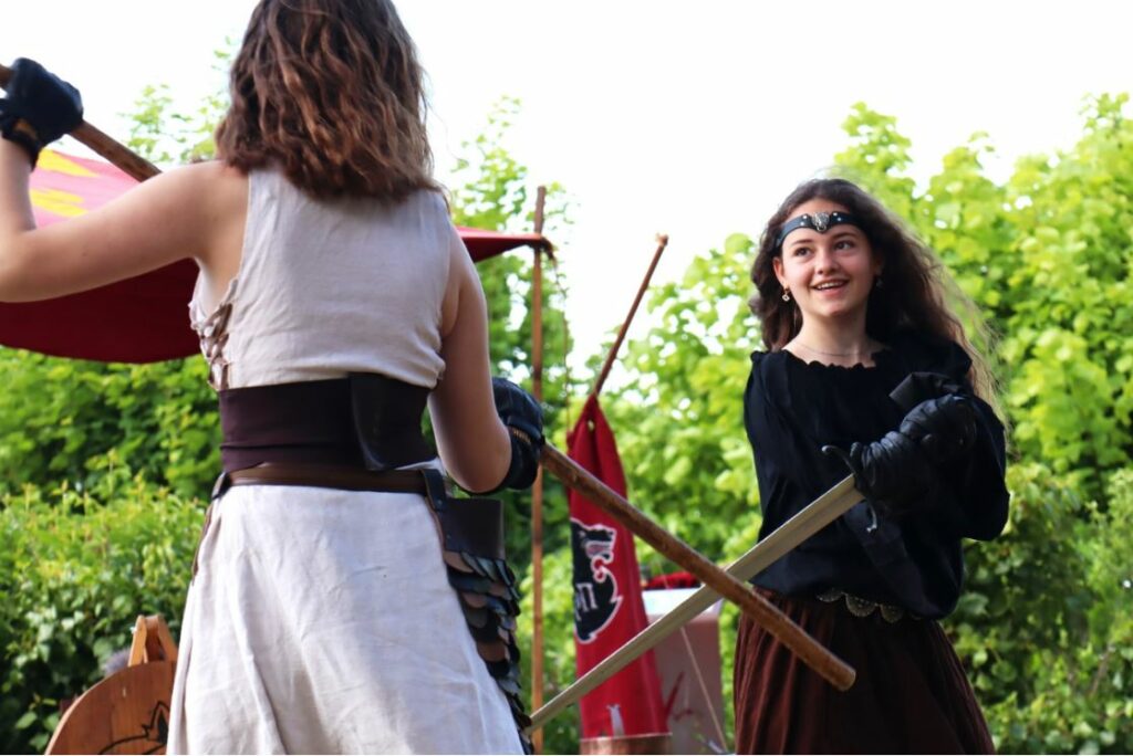 Combat des membres de l'association des Rodeurs de Nord