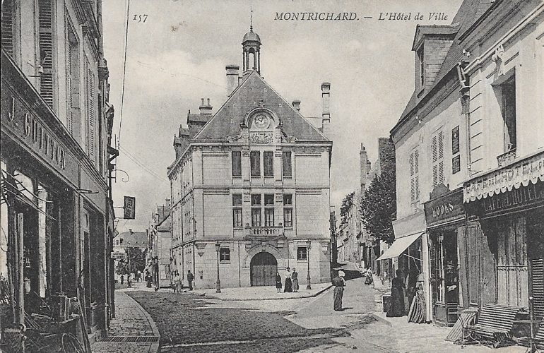 La mairie de Montrichard vers 1900