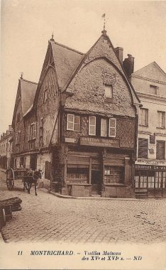 Ancienne carte postale de la maison de l'Ave Maria à Montrichard