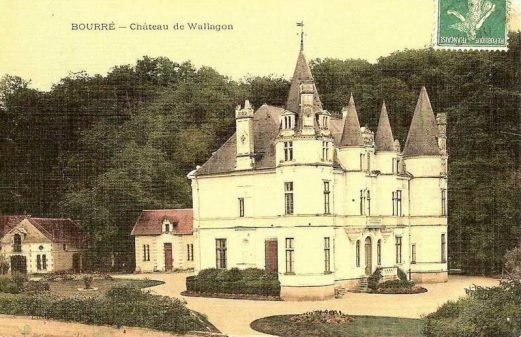 Ancienne photographie du château de Vallagon de Bourré de côté